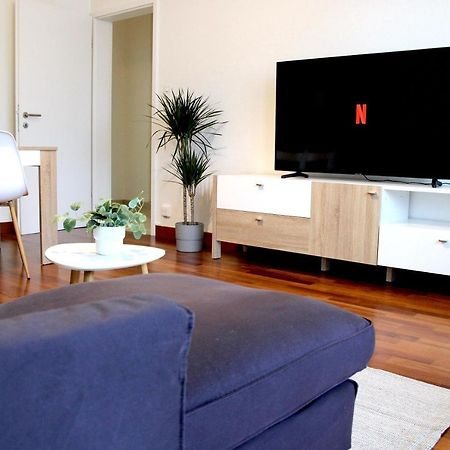 Cozy Apartment With Free Parking & Close To Lake Lugano Buitenkant foto
