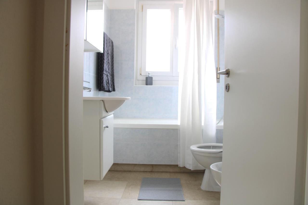 Cozy Apartment With Free Parking & Close To Lake Lugano Buitenkant foto