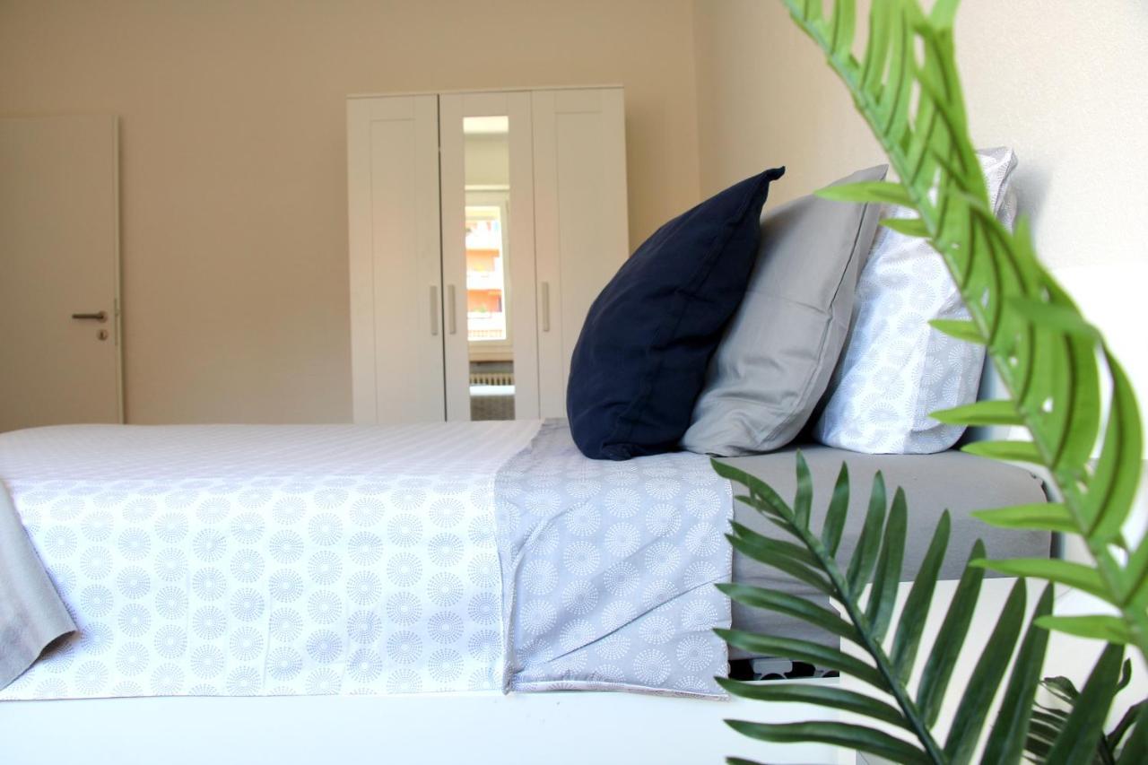 Cozy Apartment With Free Parking & Close To Lake Lugano Buitenkant foto